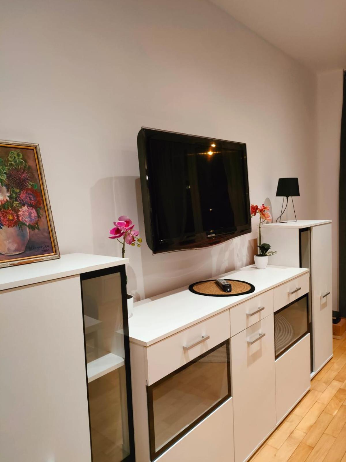 Apartament Przy Operze 比亚韦斯托克 外观 照片
